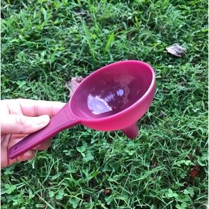 TUPPERWARE FUNNEL